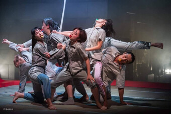 康本雅子『全自動煩脳ずいずい図』2020年舞台写真