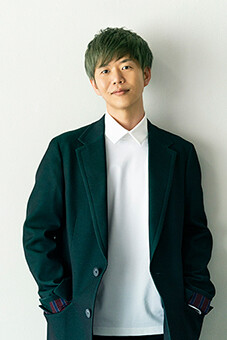 『スカイライト』杉原邦生プロフィール画像